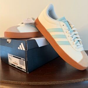 SOLD Adidas Cream VL Court Base Sneakers Woman’s 7.5 Men’s 9.0 J11767